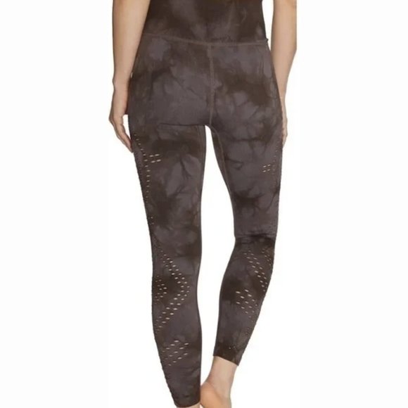 Betsey Johnson Tie Dye Gray Brown High Waisted Seamless 7/8 Leggings - Picture 3 of 10